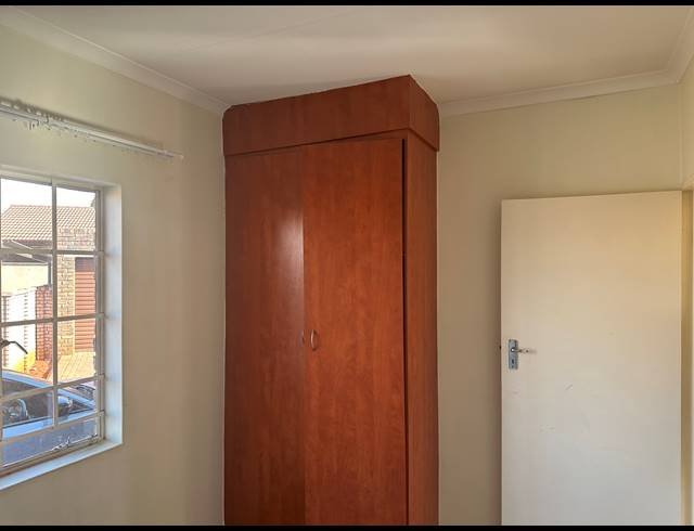 2 BEDROOM GATED ESTATE FOR SALE IN THE ORCHARDS